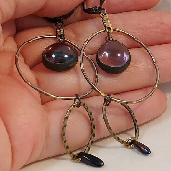 Vintage double hoop dangle earrings, glass center bead and opalescent teardrop b - Picture 6 of 8